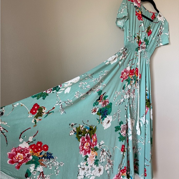 Floral Maxi Dress in Light Blue and Red - Picture 5 of 8